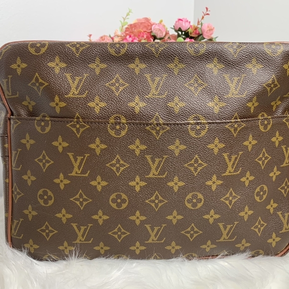 Louis Vuitton Eclair Zipper Nile Shoulder Handbag - Picture 3 of 15